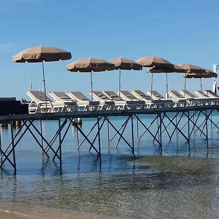 Center Of Les Pins, 3 - Private Parking Apartment Juan-les-Pins